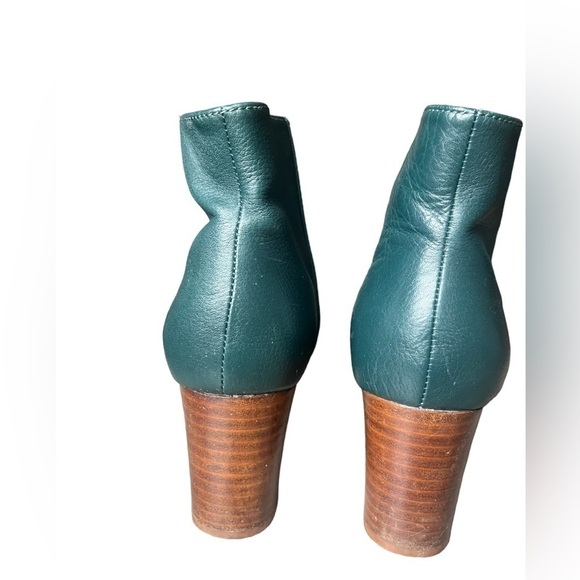 JOE FRESH green Leather Heeled Booties Size 8. - Picture 4 of 9